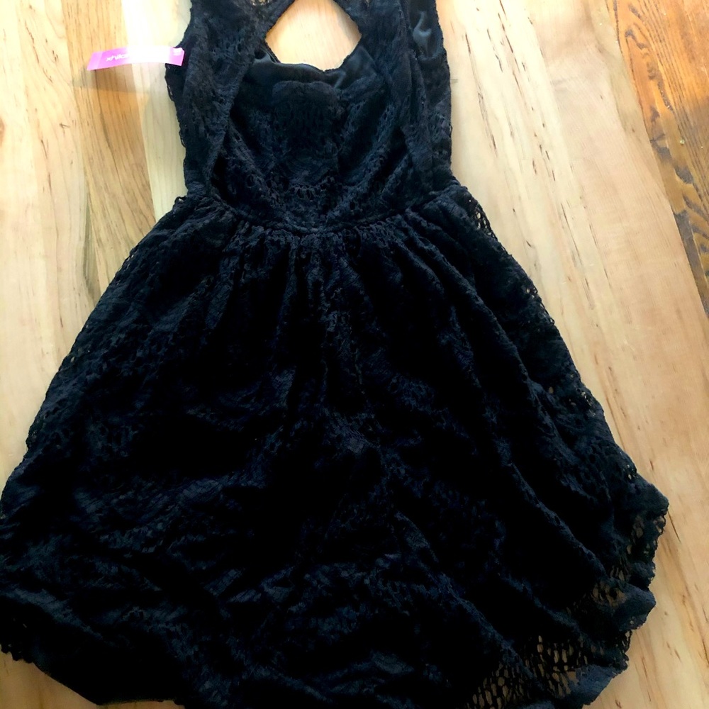 Xsmall Lacey Dress Romantic - Picture 2 of 2